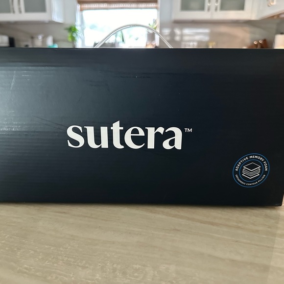 New in Box Sutera Dream Deep orthopedic contoured pillow - Picture 5 of 5